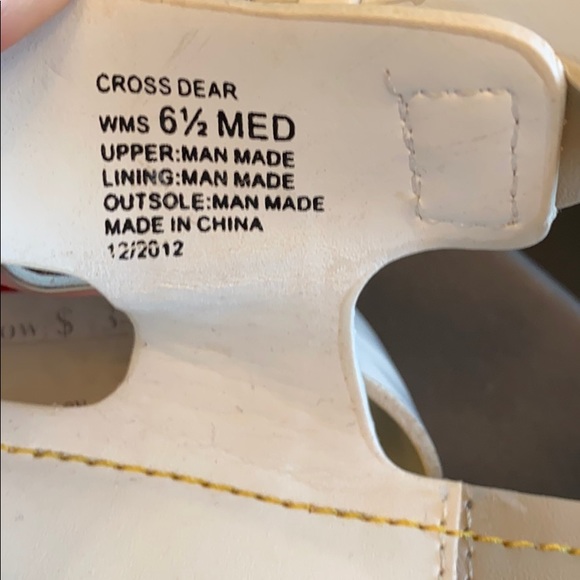 KENNETH COLE Flat Sandals - Picture 3 of 5